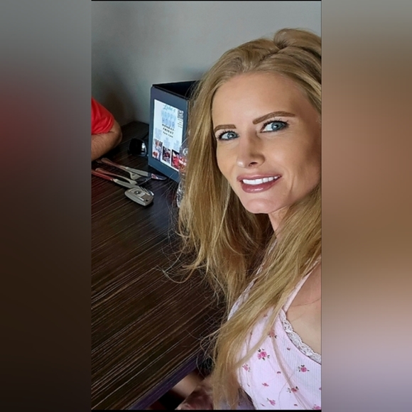 Meet your Posher, Toni - Picture 4 of 14